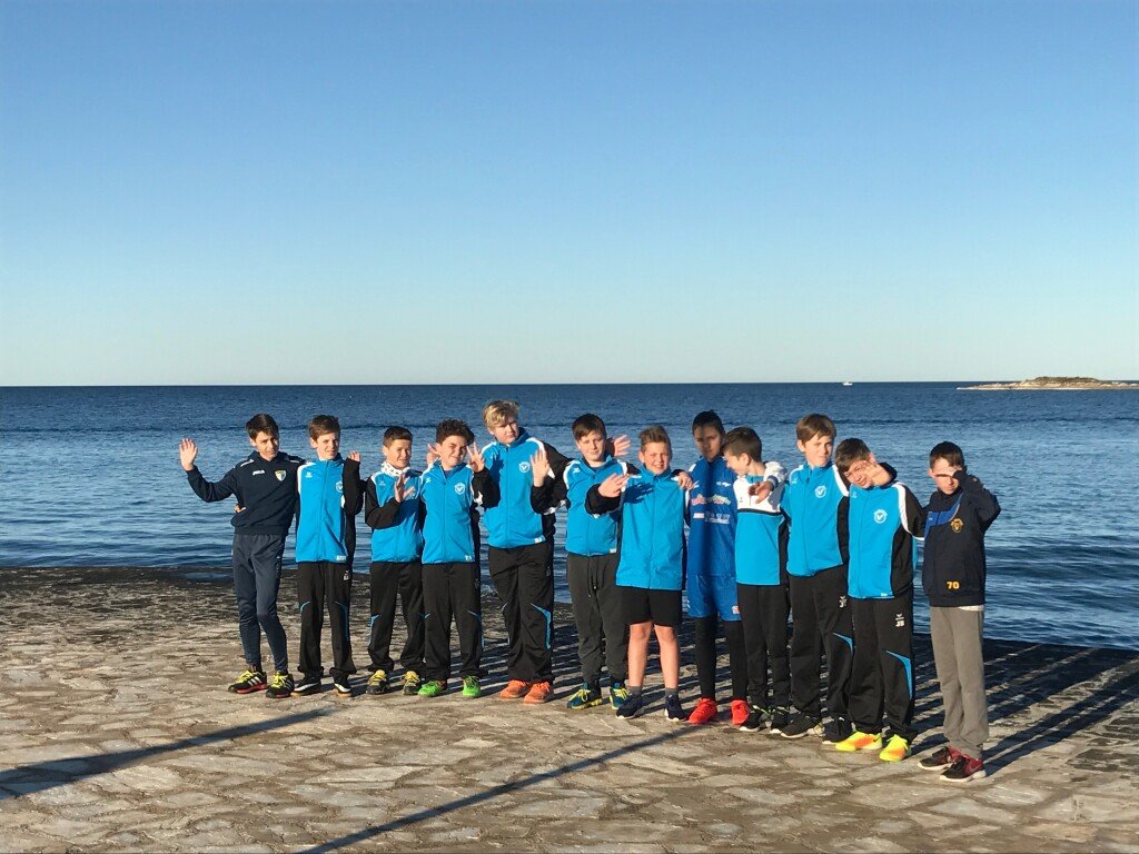 B77A88AA-041F-4EE2-AA82-7D2CD69FC56B